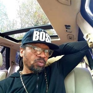 Meet your Posher, Fourlocks